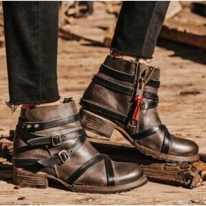 FREEBIRD Madison Booties Brown Black 7 Boots